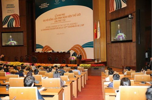Chủ tịch Quốc hội Nguyễn Sinh Hùng phát biểu tại buổi tổng duyệt. Ảnh: VGP/Lê Sơn